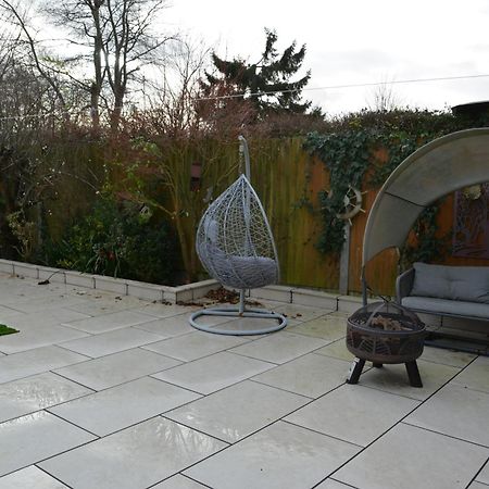 Cozy, Modern, Spacious 4 Bedroom House In London Romford Eksteriør bilde
