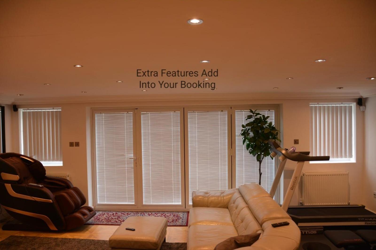 Cozy, Modern, Spacious 4 Bedroom House In London Romford Eksteriør bilde