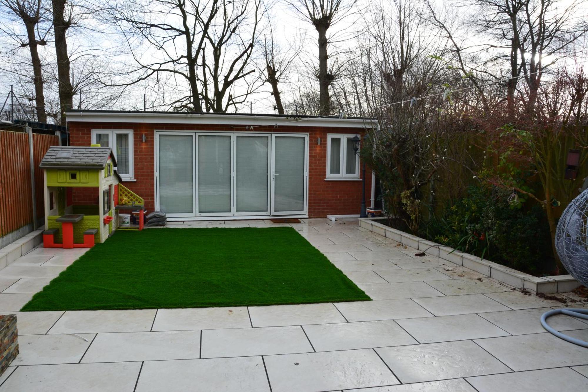 Cozy, Modern, Spacious 4 Bedroom House In London Romford Eksteriør bilde