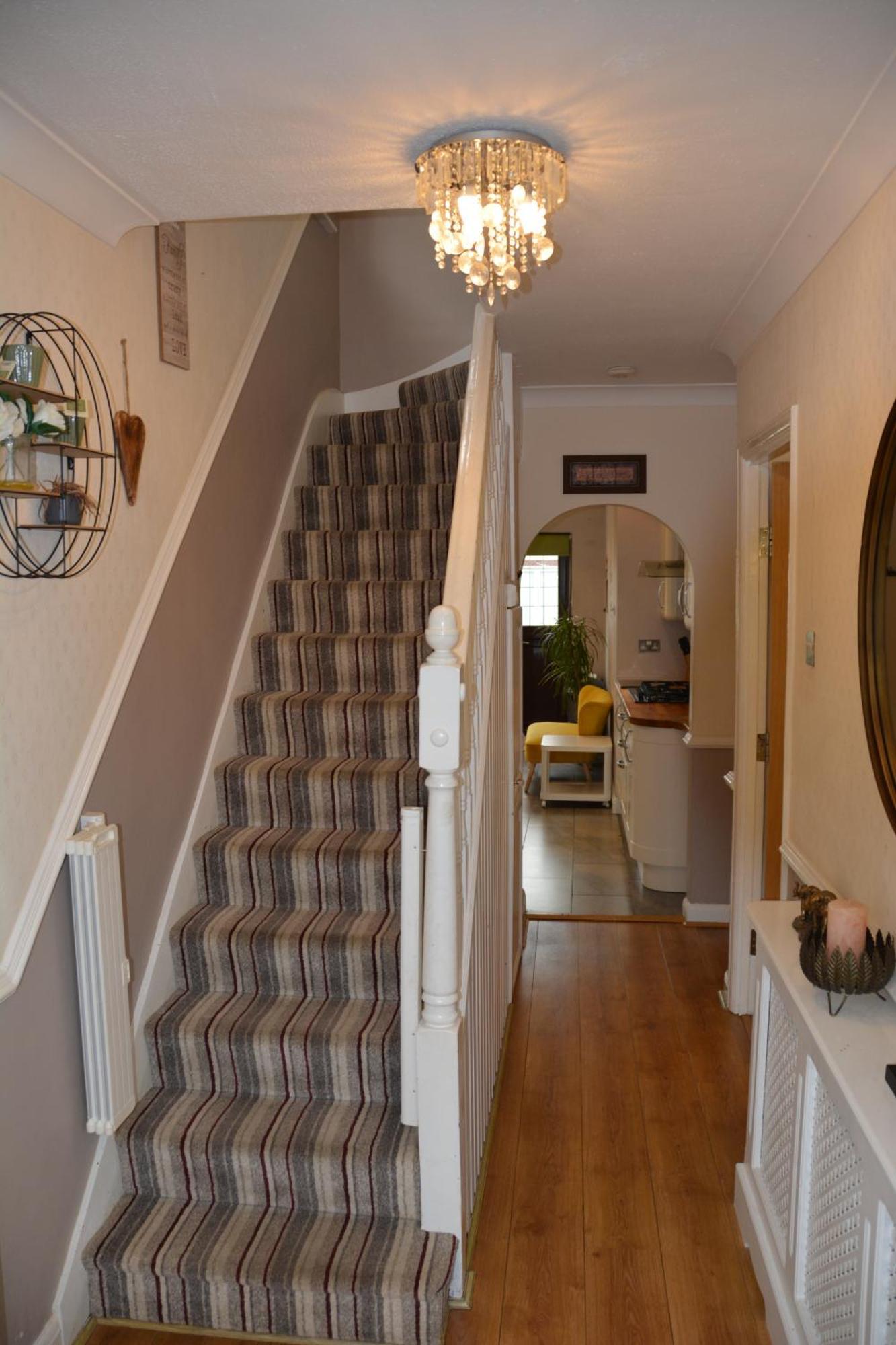 Cozy, Modern, Spacious 4 Bedroom House In London Romford Eksteriør bilde