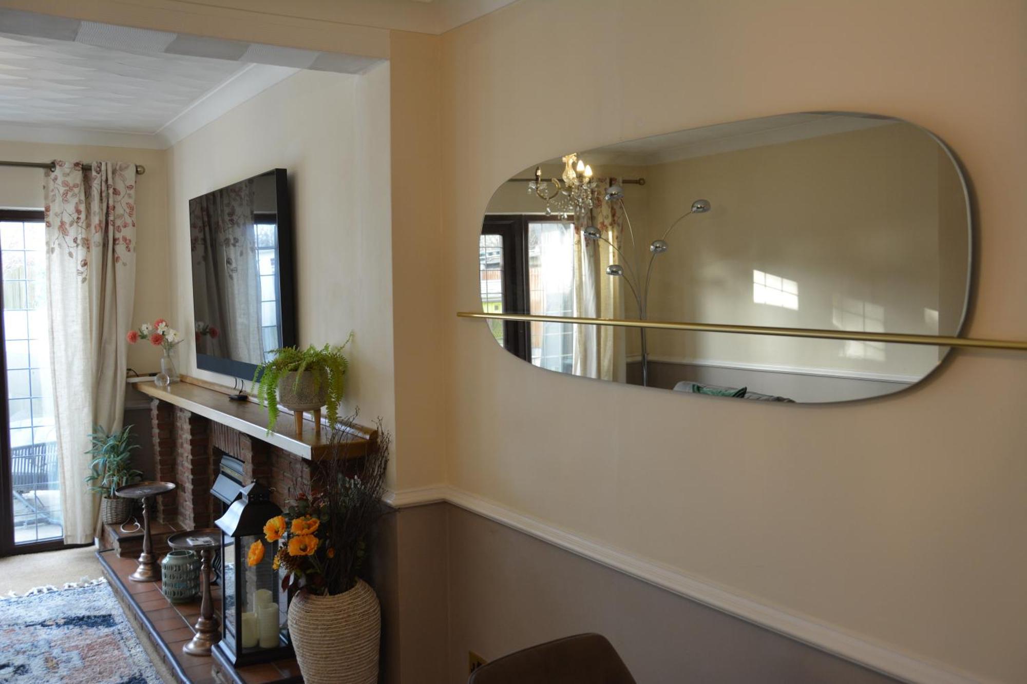 Cozy, Modern, Spacious 4 Bedroom House In London Romford Eksteriør bilde