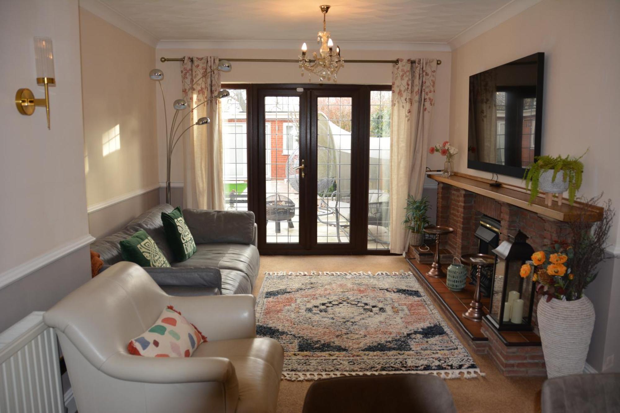 Cozy, Modern, Spacious 4 Bedroom House In London Romford Eksteriør bilde